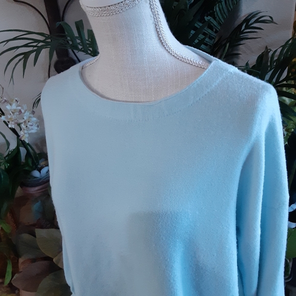 FRENCH CONNECTION, Acrylic Blend, Super Soft Pullover, Size Small - Picture 7 of 7